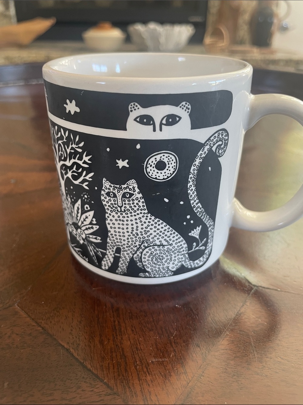 Taylor & Ng Lion Art Ceramic Mug - Graphic Nature Design